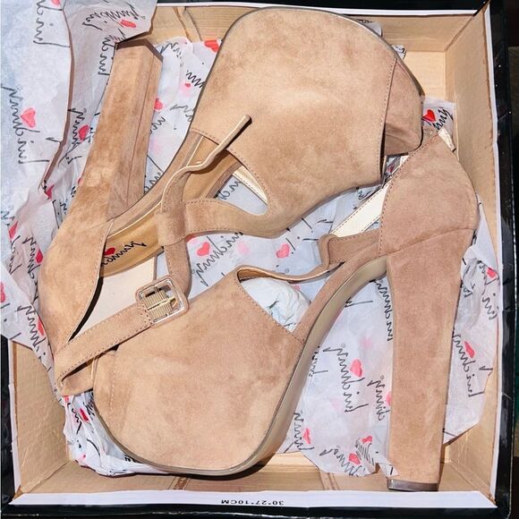 NWT Luichiny Suede Peep Toe Platforms - Picture 6 of 6